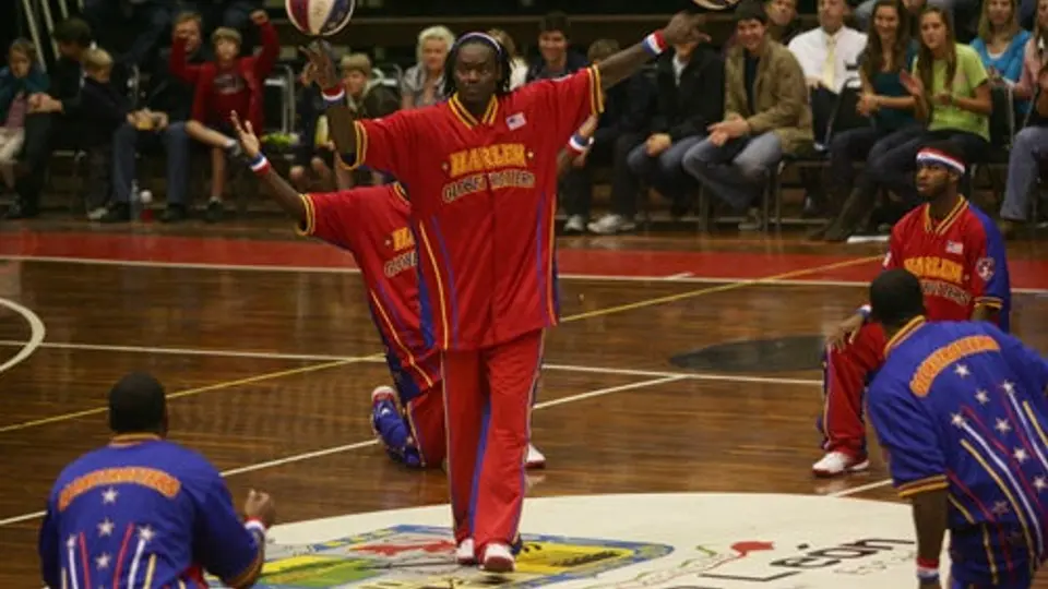 Los Harlem Globetrotters divierten a los regios