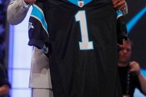 Panteras seleccionan a Cam Newton en draft de la NFL