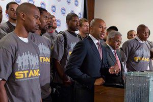 Jugadores cierran filas en disputa laboral en NBA