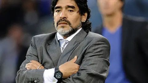 Maradona participará en cierre de campaña de Maduro en Venezuela