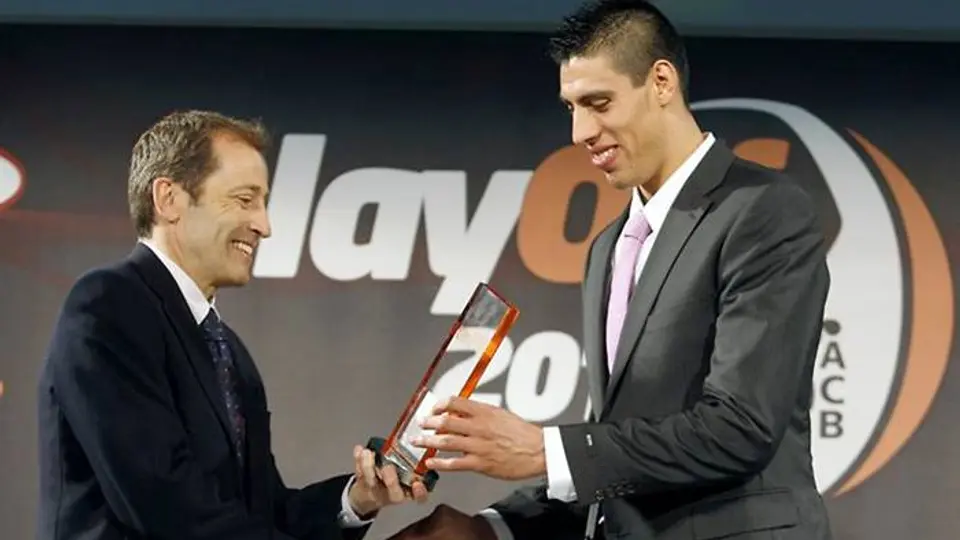Guerrero cree que Ayón ya está listo para la NBA