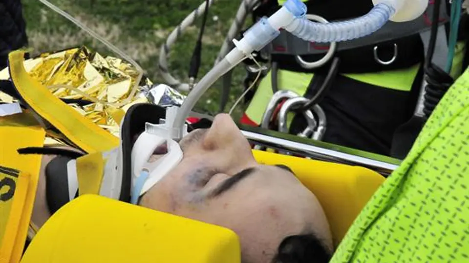 Kubica despierta tras cirugía por grave accidente
