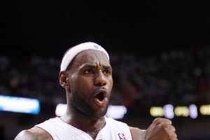 LeBron, Rose y Kobe, en el quinteto ideal de la NBA