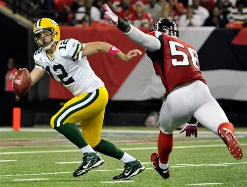 Green Bay sigue invicto al vencer a Atlanta 25-14