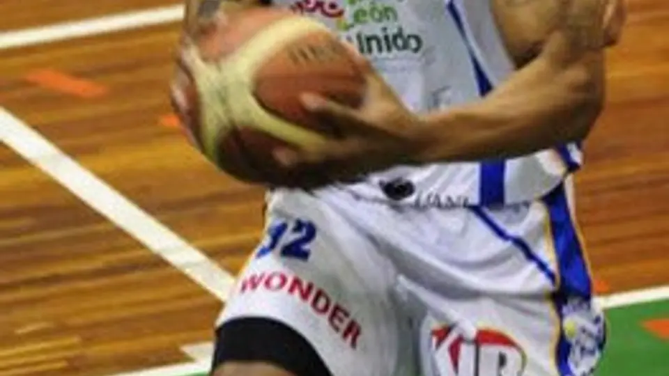 Fuerza Regia doma a los Potros