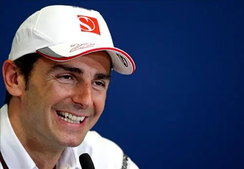 De la Rosa está entusiasmado por suplir a Checo Pérez