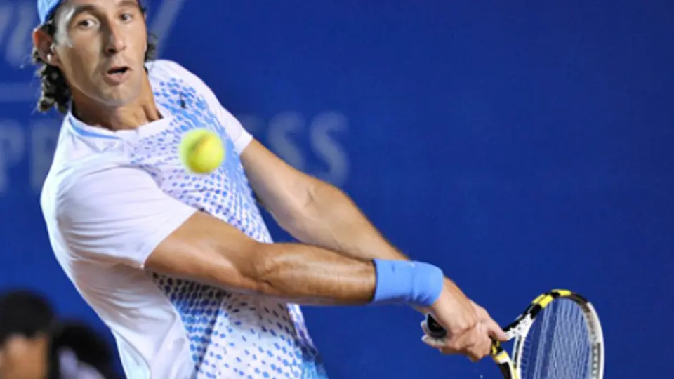 Avanza Santiago González en Wimbledon