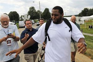 Patterson visitó la práctica de Filadelfia