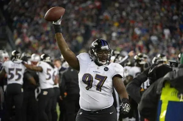 Arthur Jones apoya para que se detecte dopaje en NFL
