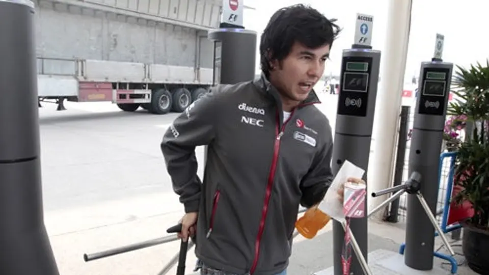 Lamenta Sergio Pérez sanciones en el GP de China