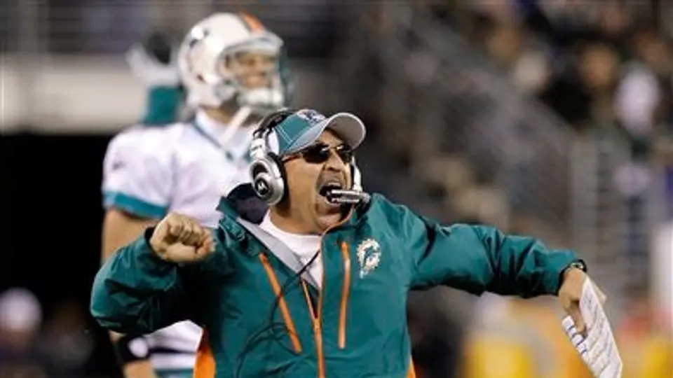Delfines dominan y vencen 10-6 a Jets