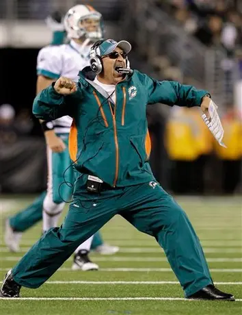 Delfines dominan y vencen 10-6 a Jets