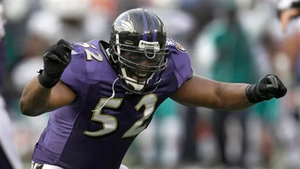 Baltimore da cátedra defensiva para doblegar 26-10 a Delfines