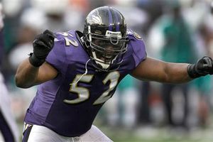 Baltimore da cátedra defensiva para doblegar 26-10 a Delfines