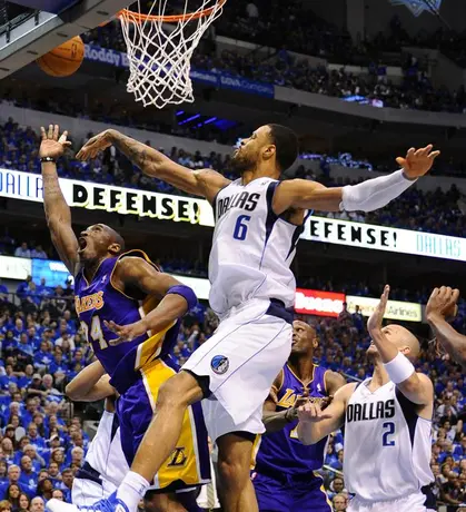 Lakers cerca del abismo tras caer con Mavericks
