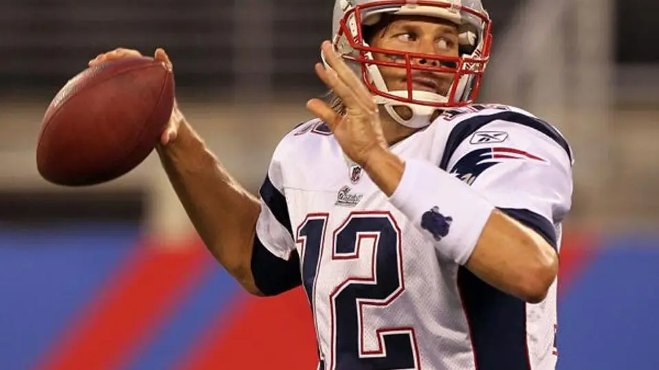 Patriotas y 49ers, favoritos para llegar al Super Bowl
