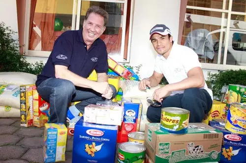 Juanma y Yank Barry combaten SIDA y hambre en México