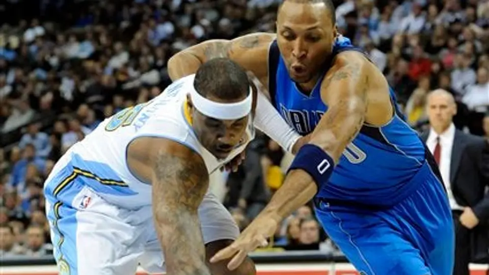 Dallas vence en final de alarido 102-101 a Denver; Nowitzki anota 35 puntos
