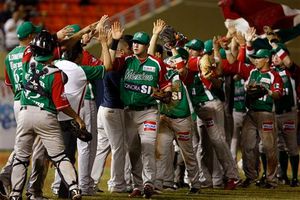 Los Yaquis, cerca del título en la Serie del Caribe