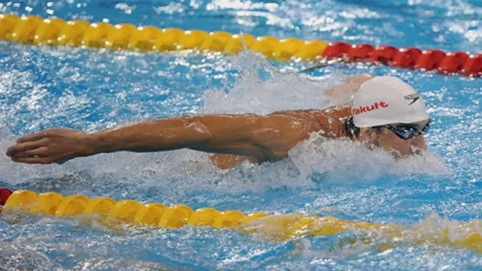 Phelps consigue su primer medalla en China, bronce en 4x100