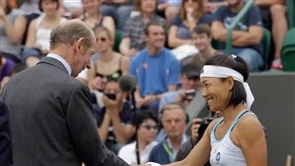 Kimiko, tercera jugadora más veterana en ganar en Wimbledon