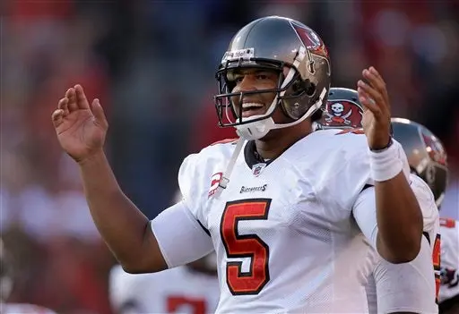 Freeman quiebra paternidad de 49ers; Tampa Bay blanquea 21-0 a San Francisco