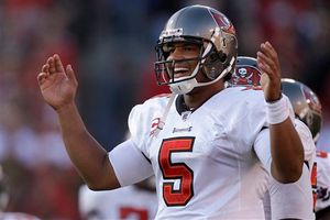 Freeman quiebra paternidad de 49ers; Tampa Bay blanquea 21-0 a San Francisco