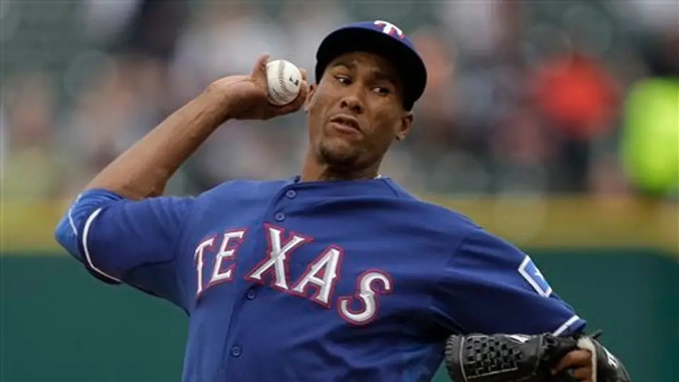 Rangers vence 2-0 a Tigres con gran actuación de Ogando