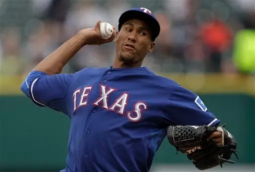 Rangers vence 2-0 a Tigres con gran actuación de Ogando