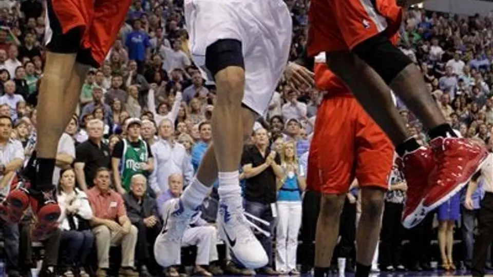 Dallas derrota a Portland con 28 puntos de Nowitzki