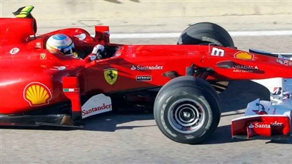 La FIA permitirá órdenes de equipos en el 2011