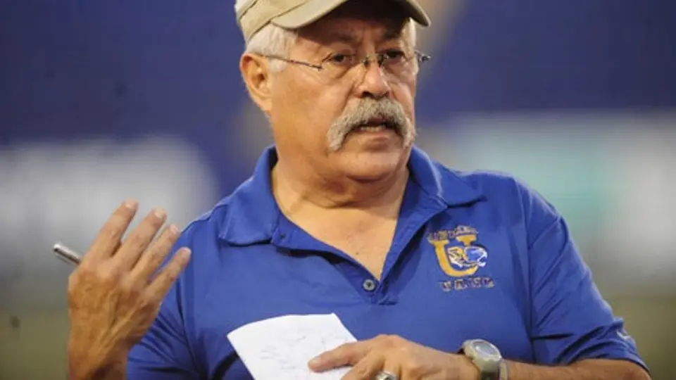 No se puede chiflar y tragar pinole: Coach de Auténticos