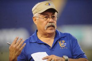 No se puede chiflar y tragar pinole: Coach de Auténticos