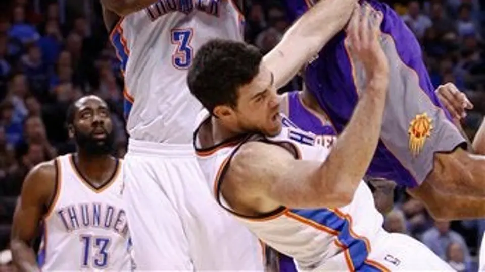 Grant Hill explota a la ofensiva y Suns vence 113-100 al Thunder