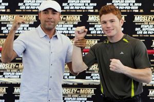 De La Hoya y Canelo enfrentarían demanda en Estados Unidos