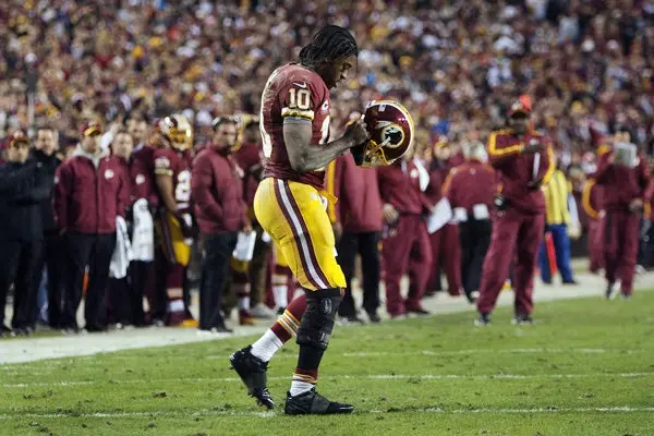 Robert Griffin III estaría fuera un año