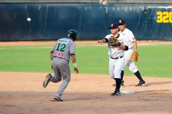 Por segunda ocasión, Sultanes vuelve a perder ante Broncos