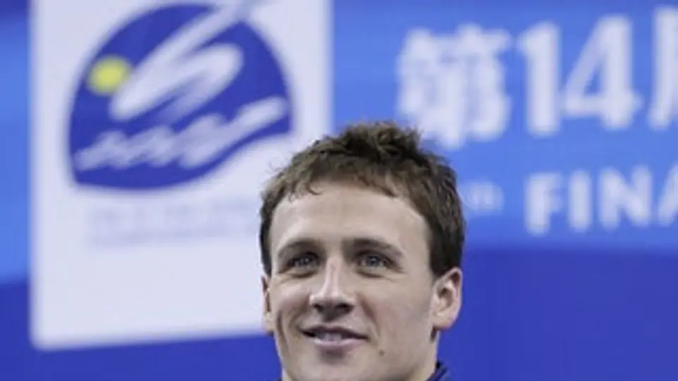 Lochte gana oro en los 400 metros combinados