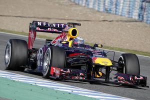 Vettel destaca 'evolución' del monoplaza de Red Bull