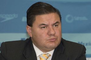 Jesús Mena invita a trabajar por el deporte