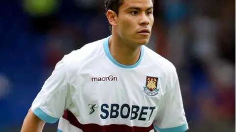 West Ham United busca retener a Pablo Barrera