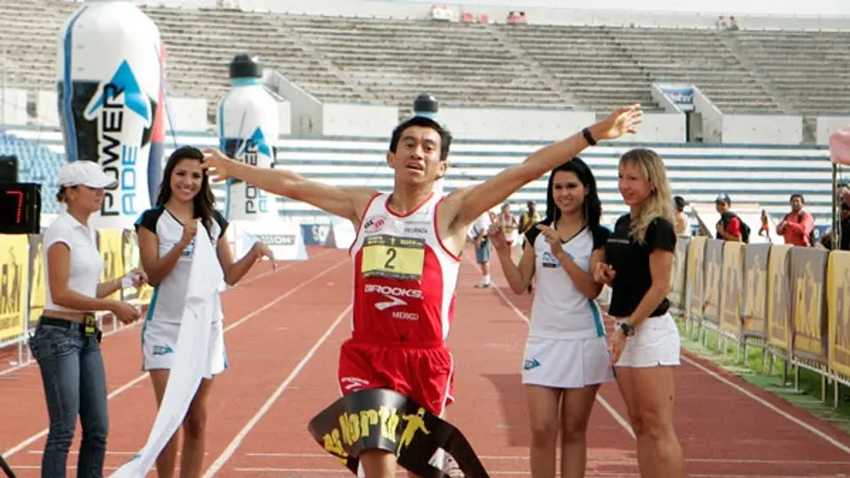 Pedraza vence a Kipiego en el Runners North