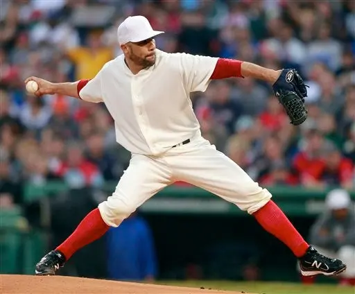 Red Sox apalea a Tigres; buena actuación de 'Patón' y Adrián