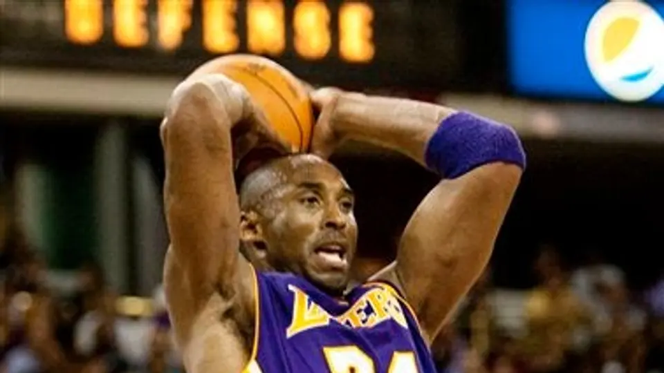 Kobe Bryant se convierte en el 'Laker' con más minutos jugados