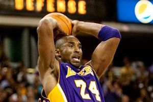 Kobe Bryant se convierte en el 'Laker' con más minutos jugados