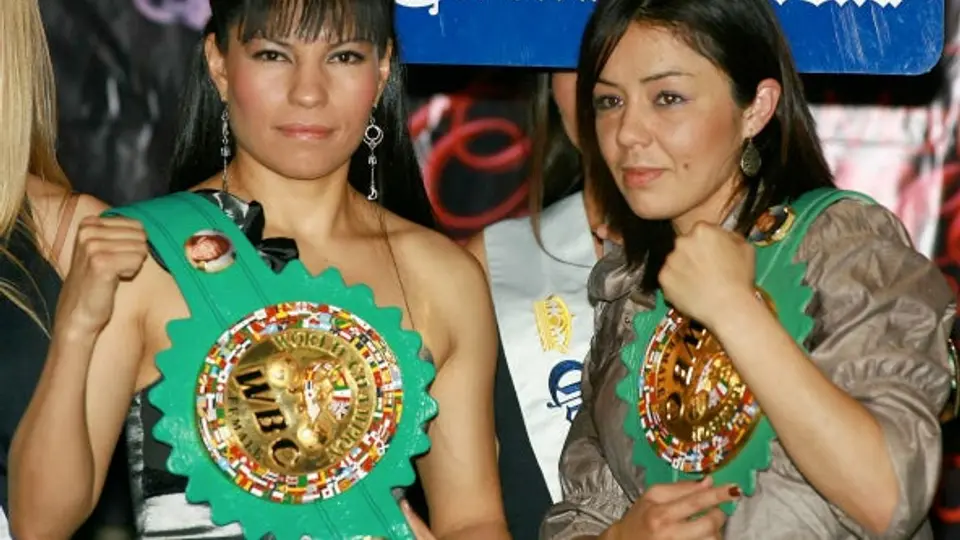 Nava y Torres pelearán por título Supercampeona