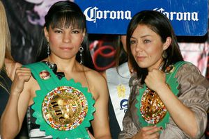 Nava y Torres pelearán por título Supercampeona