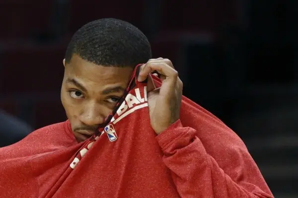 Derrick Rose desconoce cuándo volverá a jugar