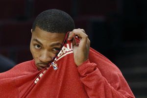 Derrick Rose desconoce cuándo volverá a jugar