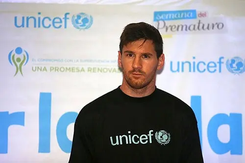 Messi apoya 'la buena infancia' junto a Unicef